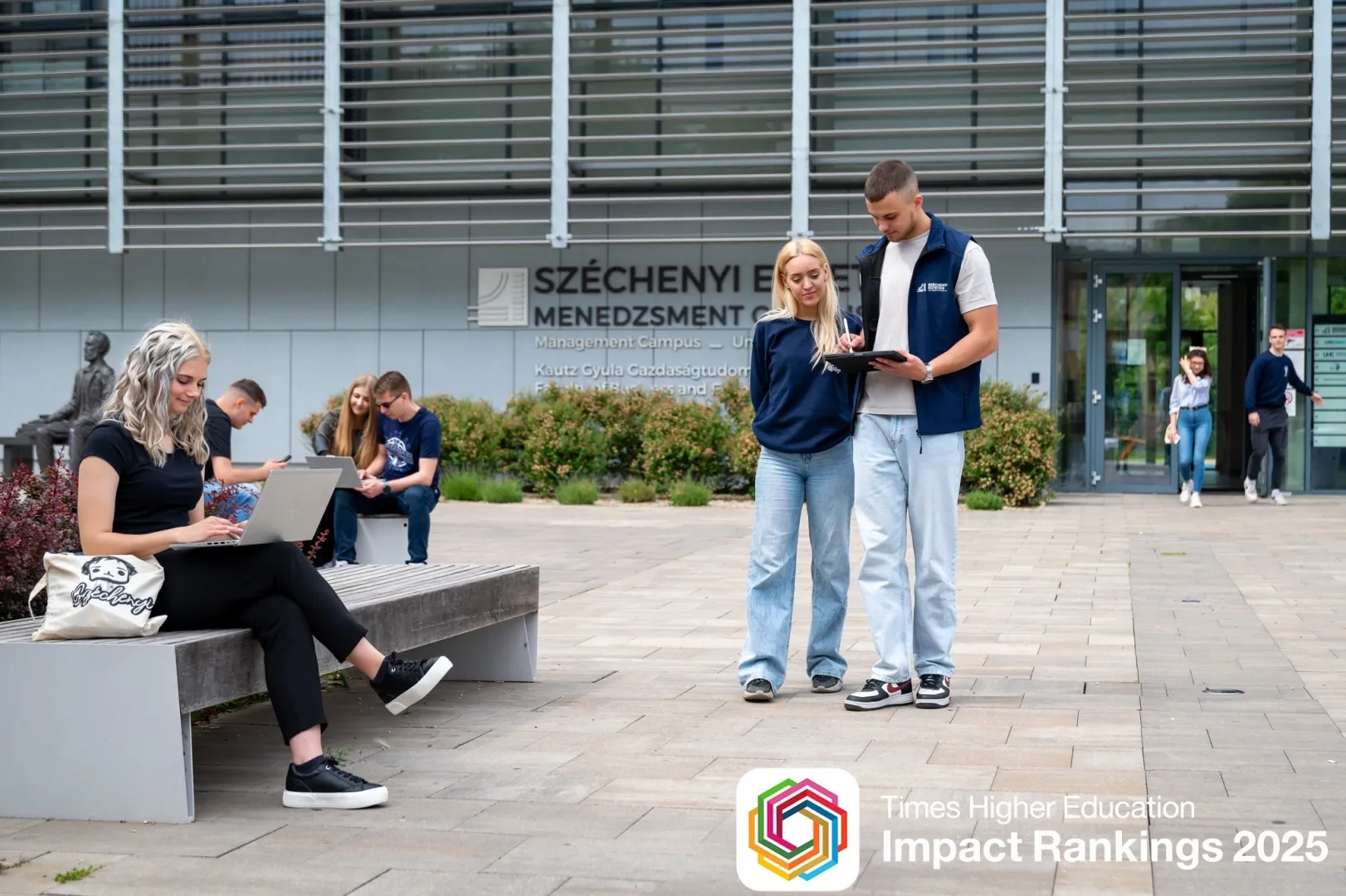 塞切尼·伊什特万大学的学生就读于一所高度重视可持续发展的高校。（照片：Máté Dudás）